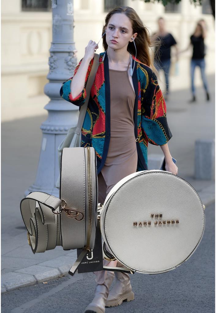 Marc Jacobs Yuvarlak Beyaz Cüzdan